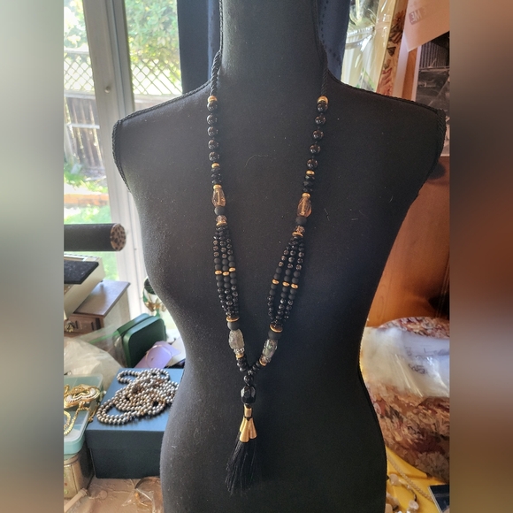 Elegant Black and Gold Beaded Necklace‎ - Picture 1 of 1